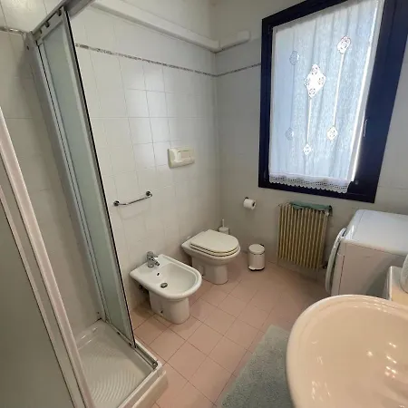 公寓 Trilocale Vista Mare Con 2 Bagni Nel Centro Storico - Agenzia Cocal *