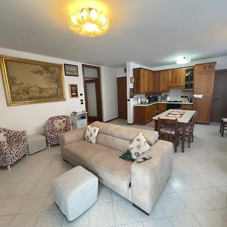 Trilocale Vista Mare Con 2 Bagni Nel Centro Storico - Agenzia Cocal * 卡奥莱